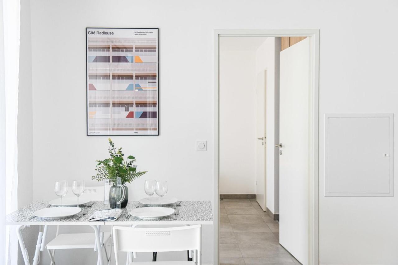 Appart Avec Terrasse Et Parking A 2 Min Du Metro Marseille Exterior photo